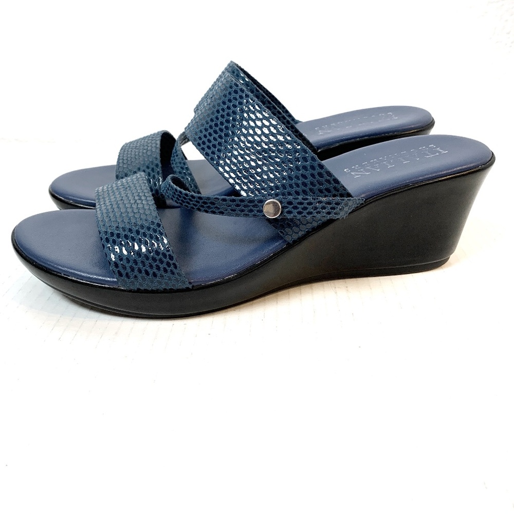 Italian Shoemakers Blue Wedge Sandal Womens Size 11 Navy Snake Reptile Print
